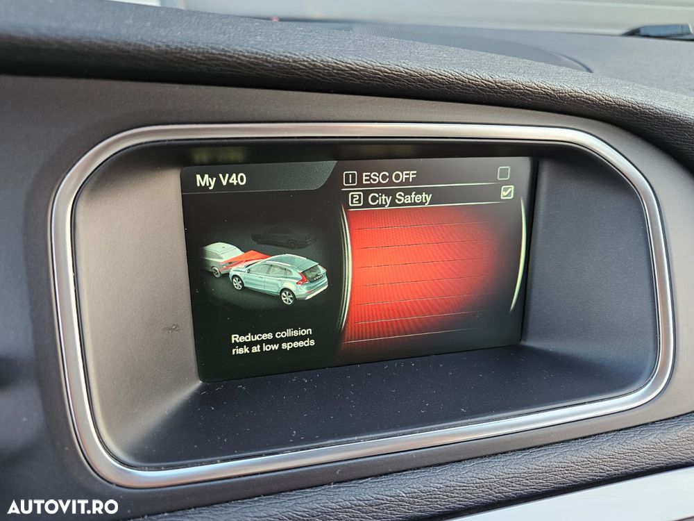 Volvo V40 D2 Geartronic - 33