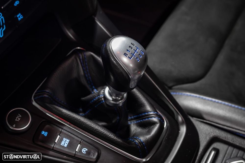 Ford Focus 2.3 EcoBoost RS Pack Performance - 26