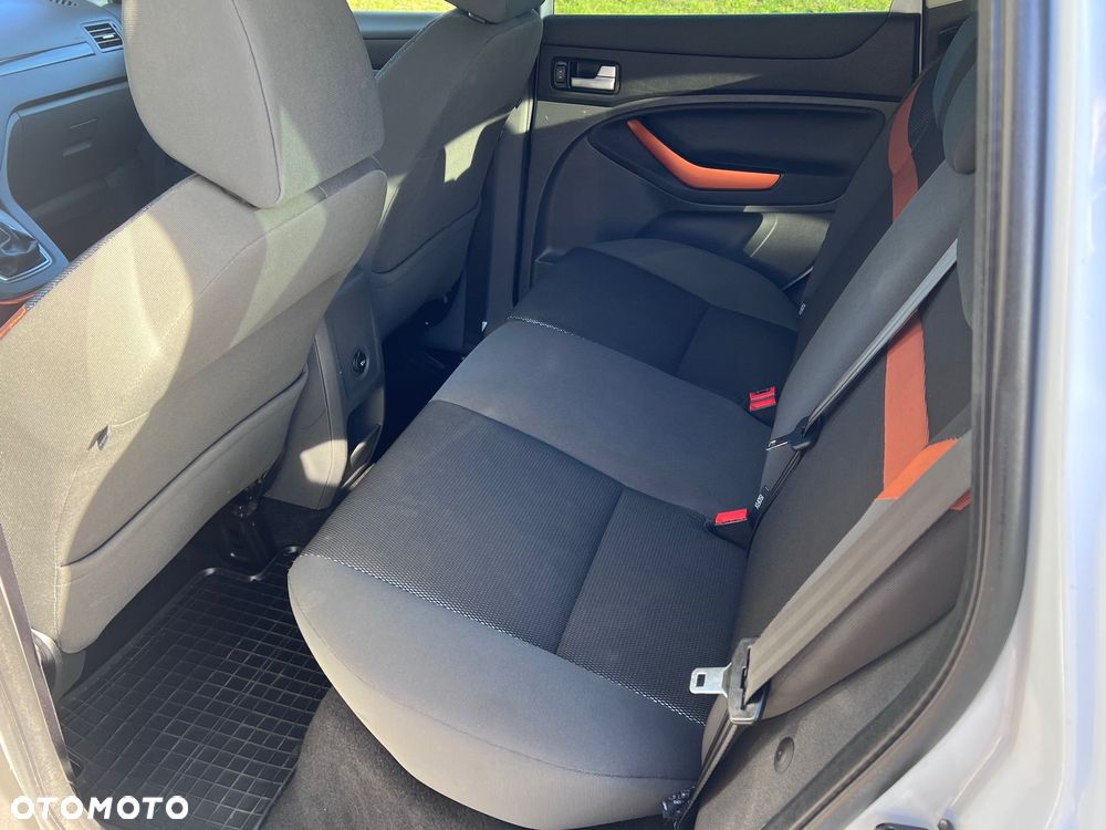 Ford Kuga 2.0 TDCi Titanium - 40