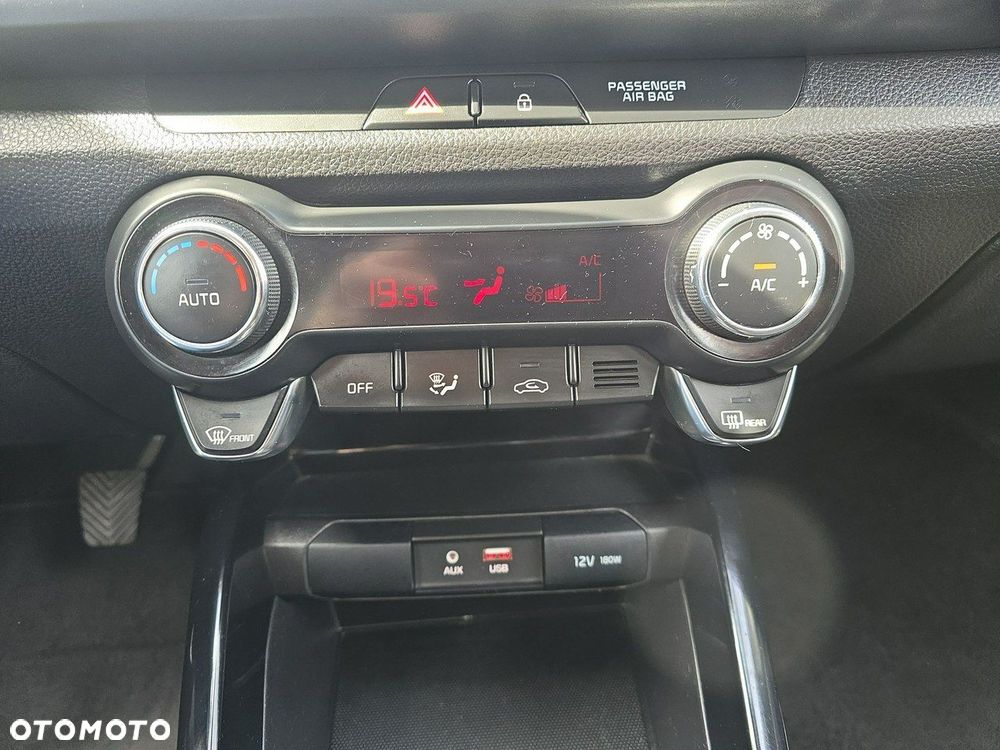 Kia Rio - 24