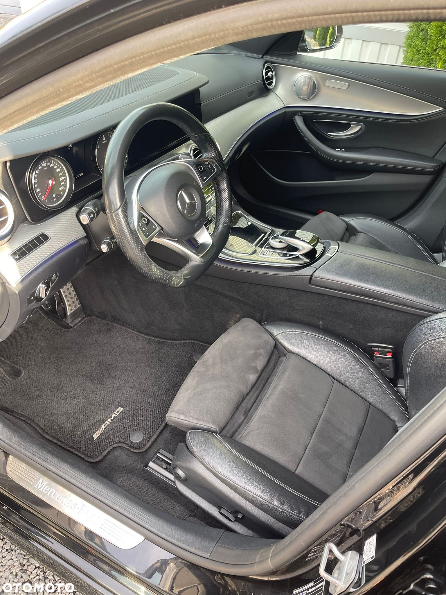 Mercedes-Benz Klasa E 220 d AMG - 9
