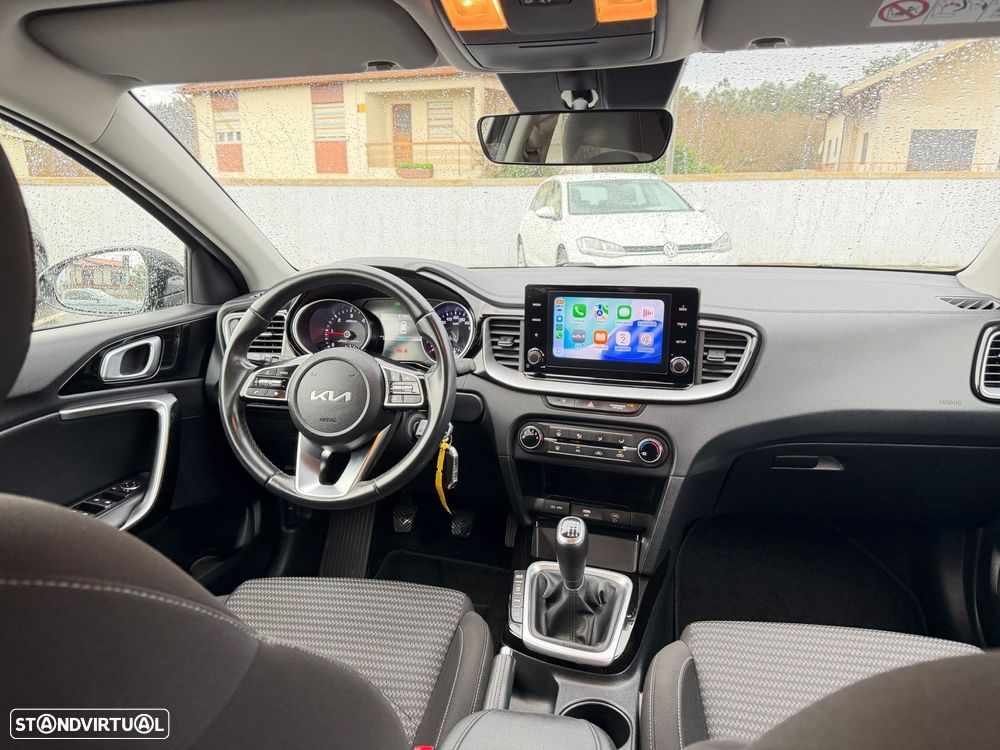 Kia Ceed SW 1.6 CRDi MHEV Dynamic - 25