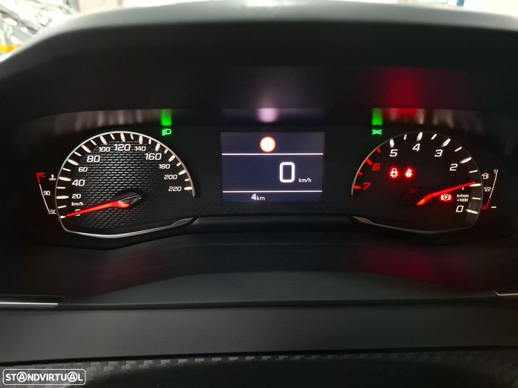 Peugeot 208 - 15