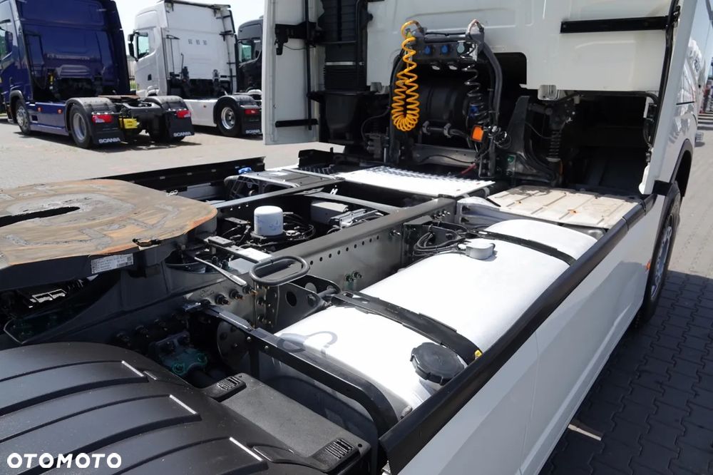 Volvo FH 500 / NISKA KABINA / PO ZŁOTYM KONTRAKCIE SERWISOWYM / OPONY 100% - 15