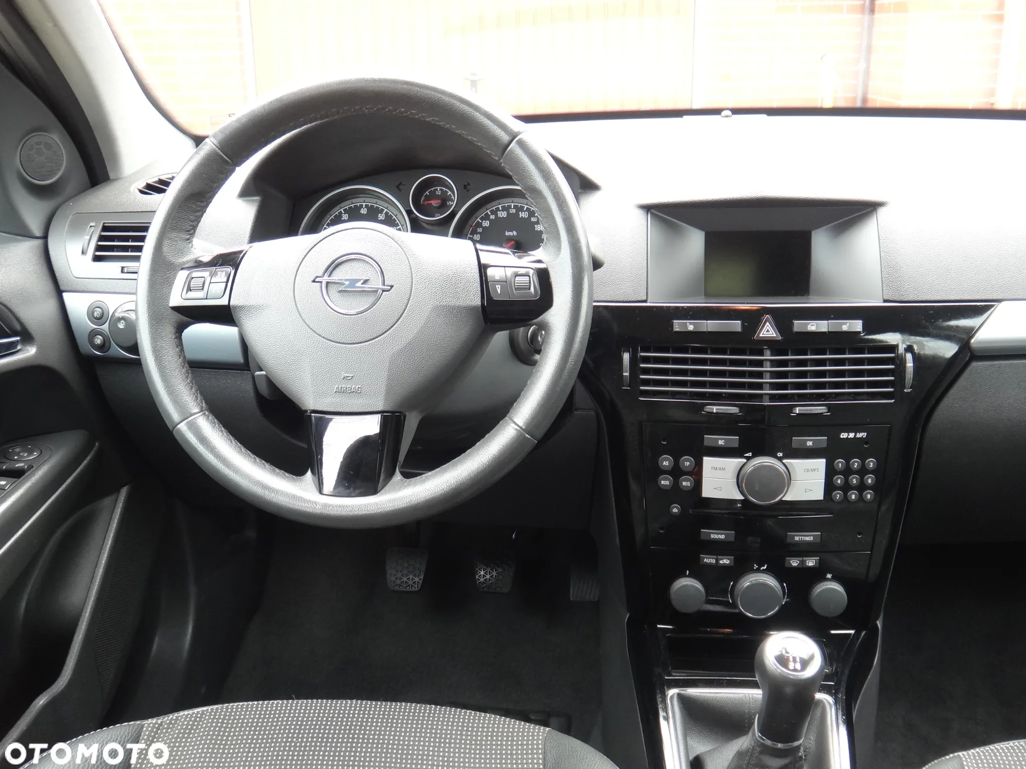 Opel Astra III 1.6 Cosmo - 28