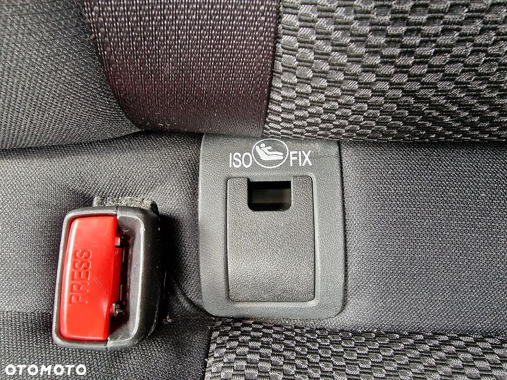 Nissan Qashqai 1.5 dCi DPF acenta - 8