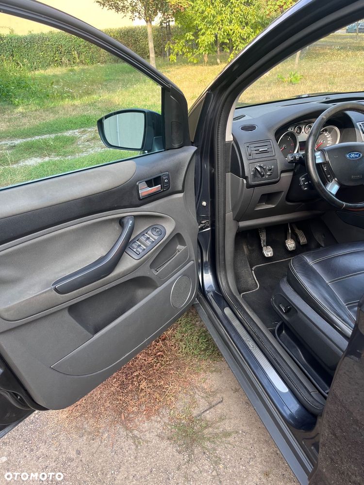 Ford Kuga 2.0 TDCi Titanium - 11