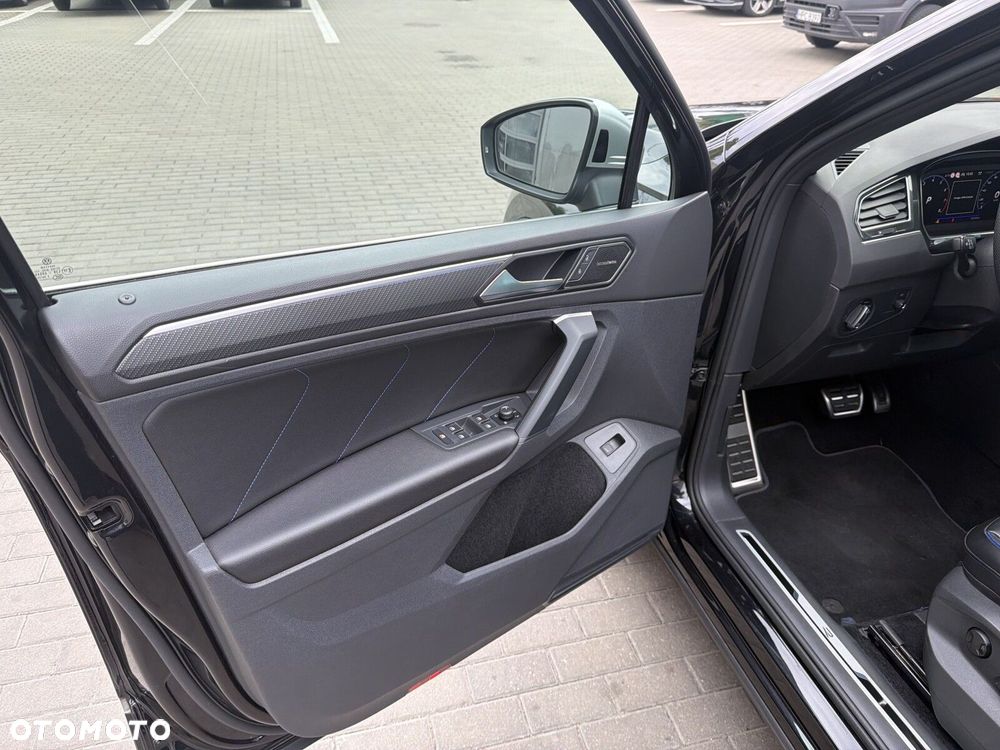 Volkswagen Tiguan - 11