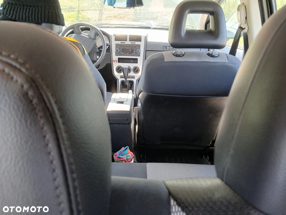 Dodge Caliber - 9