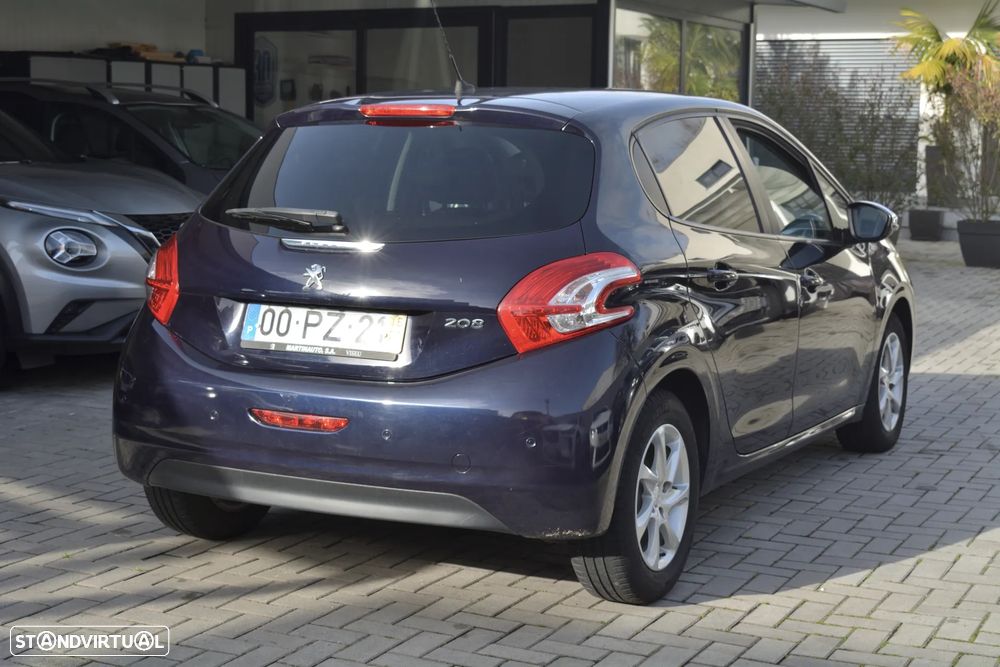 Peugeot 208 1.2 VTi SE Style - 17