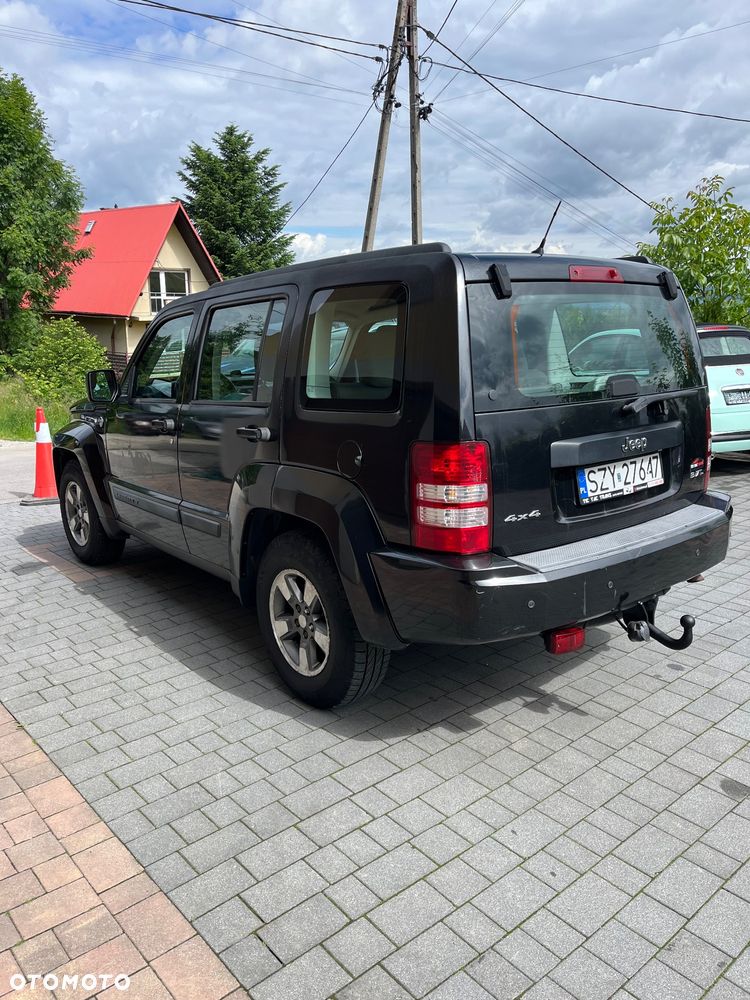Jeep Liberty - 4