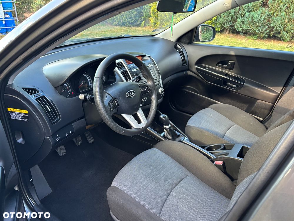 Kia Ceed 1.4 CVVT Vision - 30