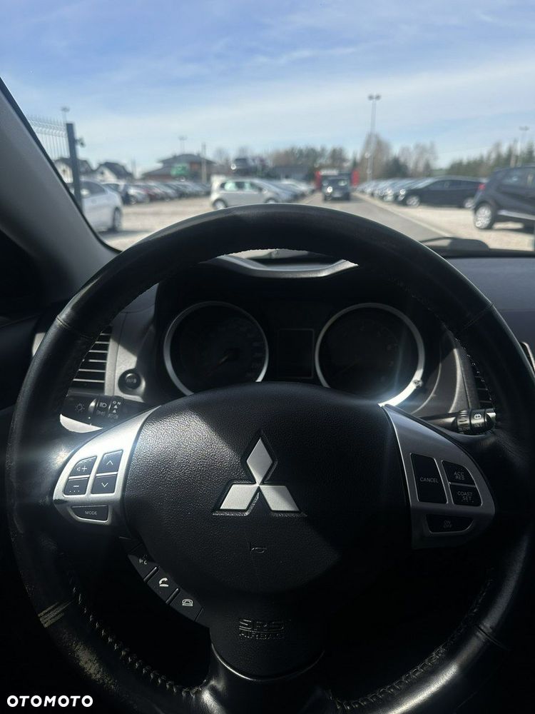 Mitsubishi Lancer - 15