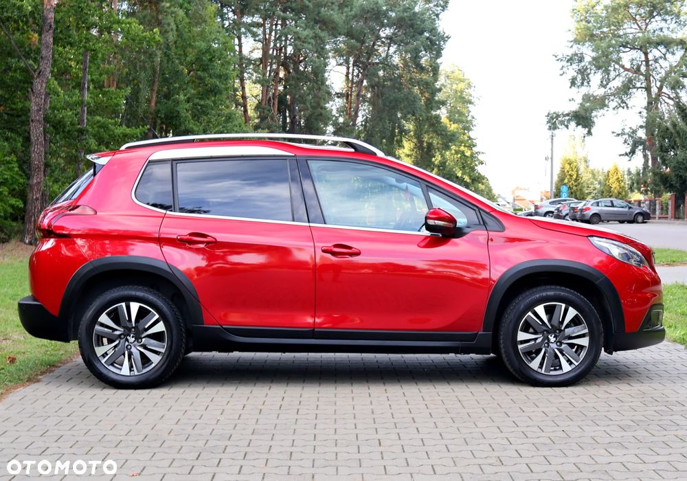 Peugeot 2008 1.2 Pure Tech Allure S&S - 27