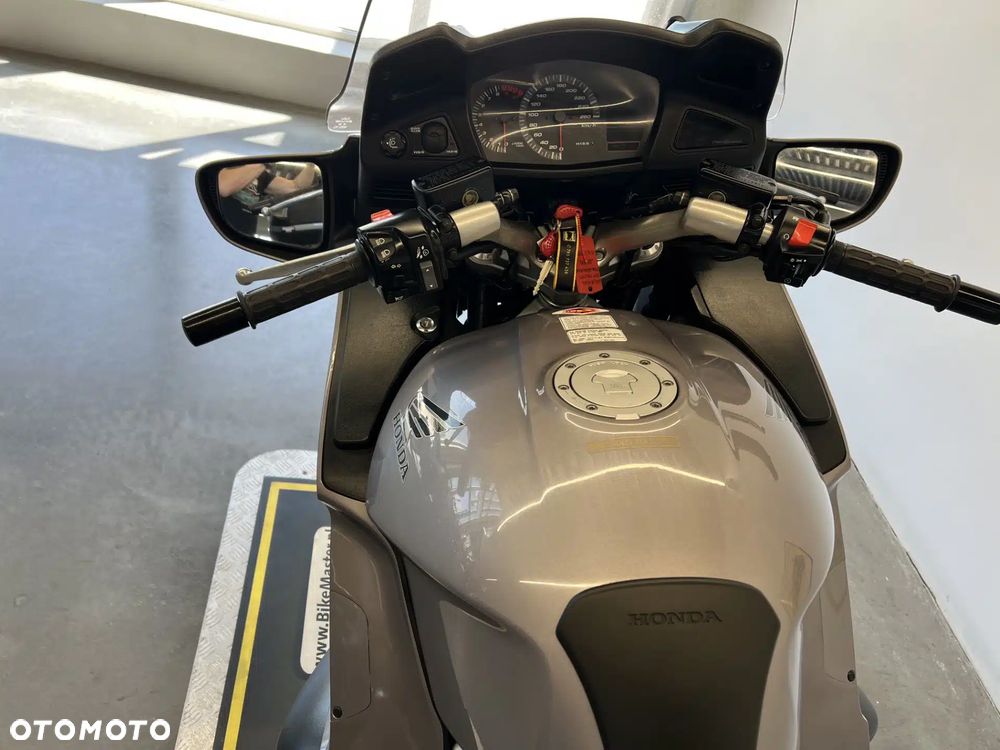 Honda ST - 17