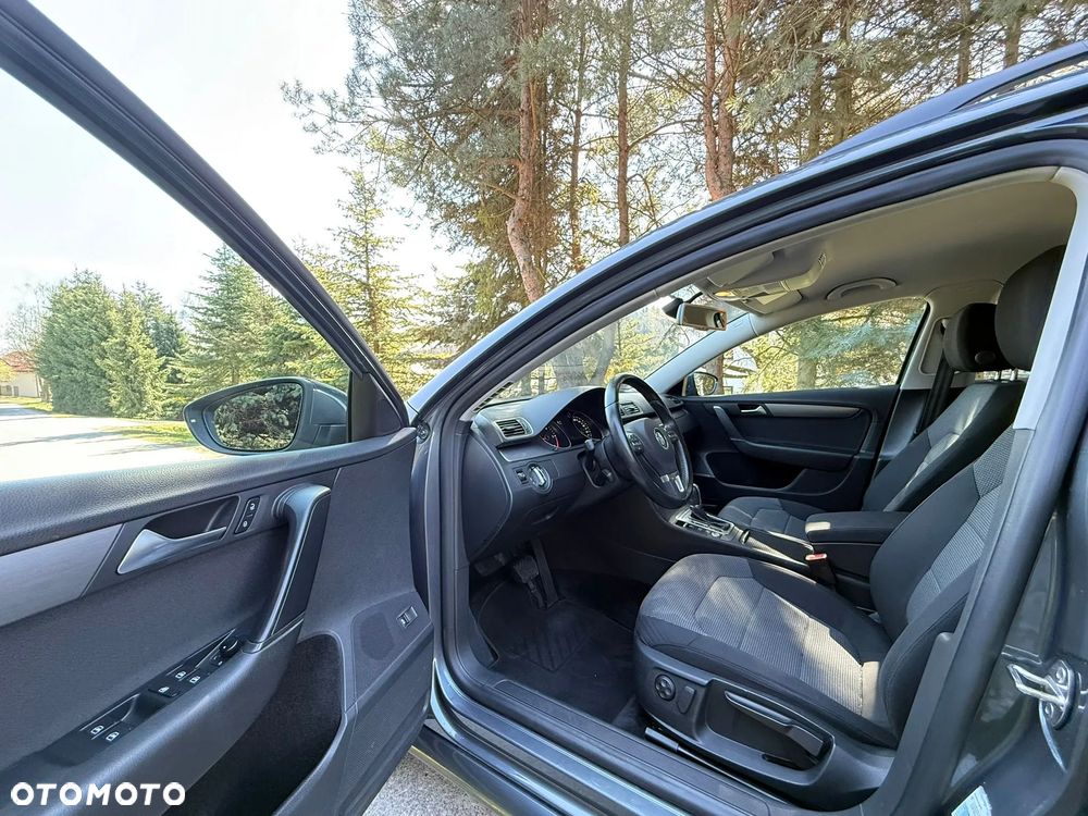 Volkswagen Passat 2.0 TDI Highline DSG - 13
