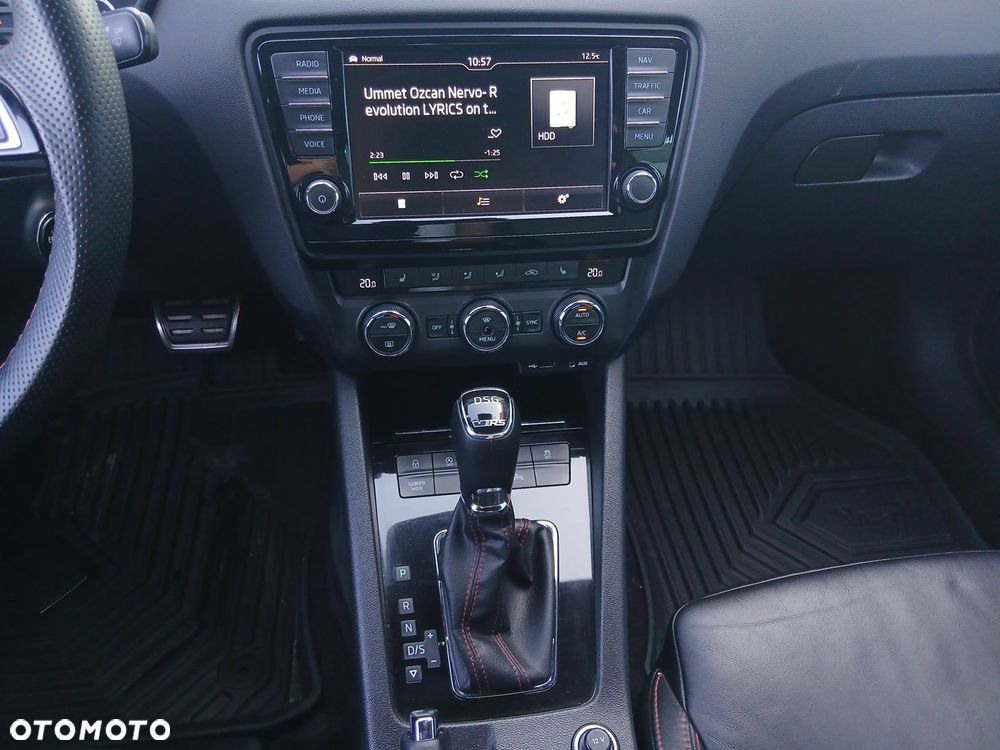 Skoda Octavia 2.0 TSI DSG RS 230 - 16