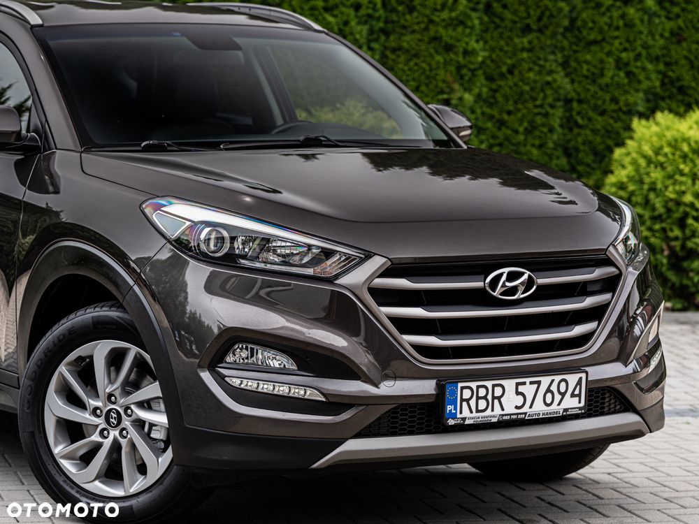 Hyundai Tucson 1.7 CRDI BlueDrive Style 2WD - 12