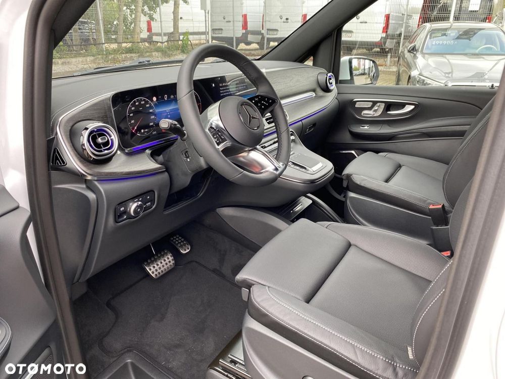 Mercedes-Benz Klasa V - 9