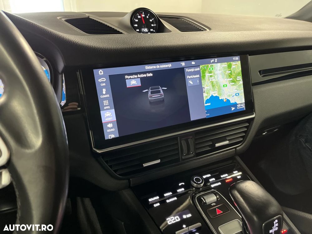 Porsche Cayenne - 21