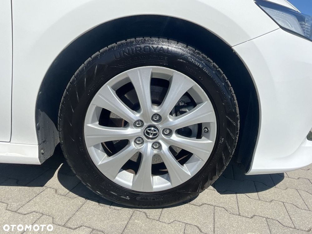 Toyota Camry 2.5 Hybrid Comfort CVT - 23