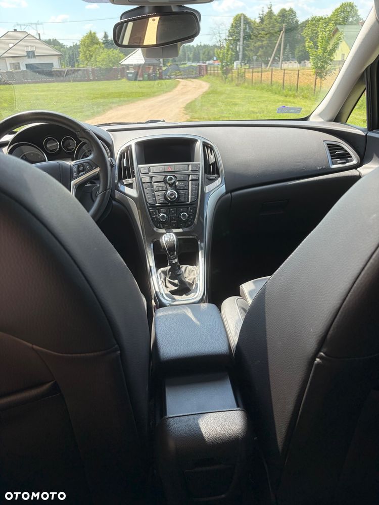 Opel Astra 2.0 CDTI Cosmo - 9