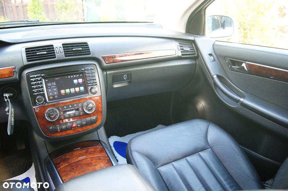Mercedes-Benz Klasa R 500 4Matic 7G-TRONIC - 34