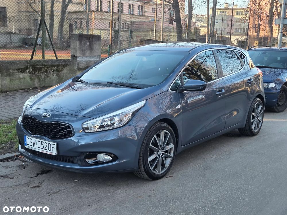 Kia Ceed 1.6 GDI Fifa World Cup Edition - 21