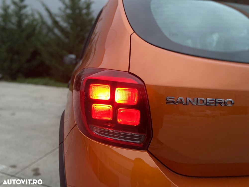 Dacia Sandero Stepway Blue dCi 95 Celebration - 18