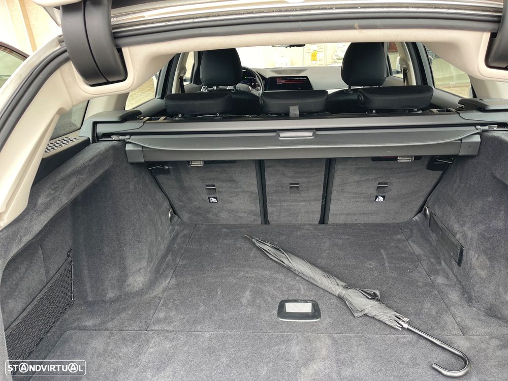 BMW 320 d Aut. Sport Line - 11