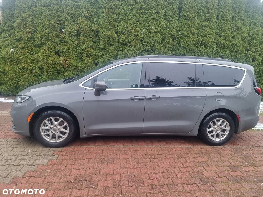 Chrysler Pacifica - 4