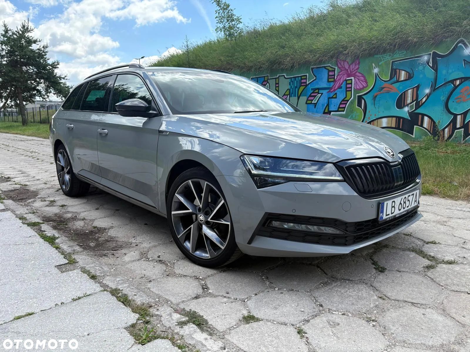 Skoda Superb 2.0 TDI DSG Sportline - 1