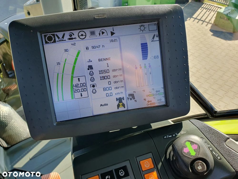 Claas Arion 640 - 17
