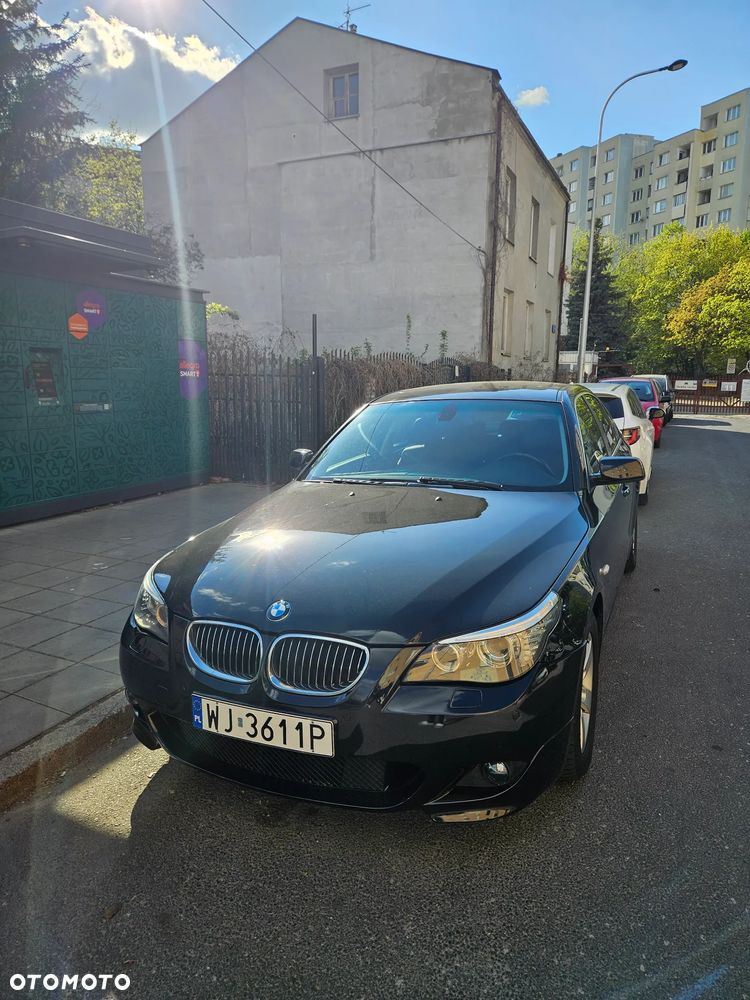 BMW Seria 5 523i - 34