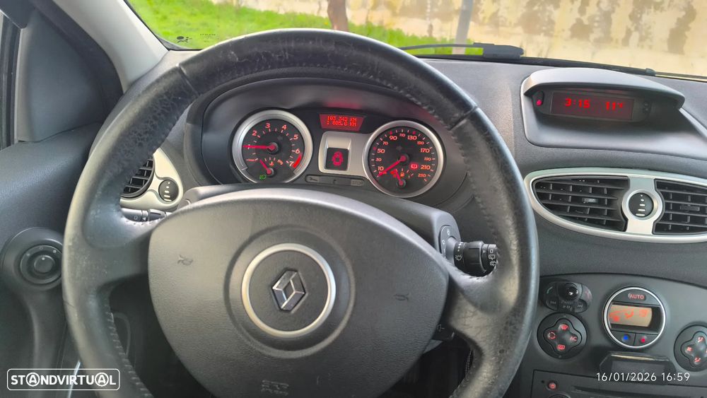Renault Clio 1.2 16V Dynamique - 31