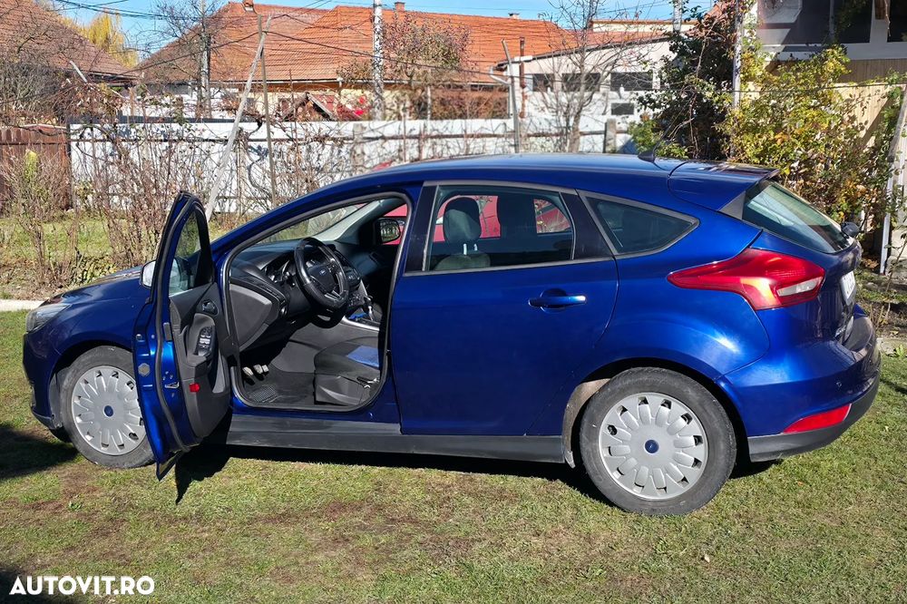 Ford Focus 1.5 TDCi ECOnetic 88g Start-Stopp-Sy Business - 4