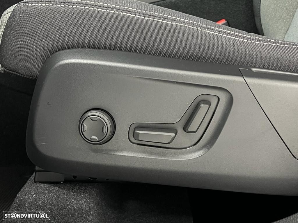 Volvo XC 40 1.5 T4 PHEV Plus Dark - 15
