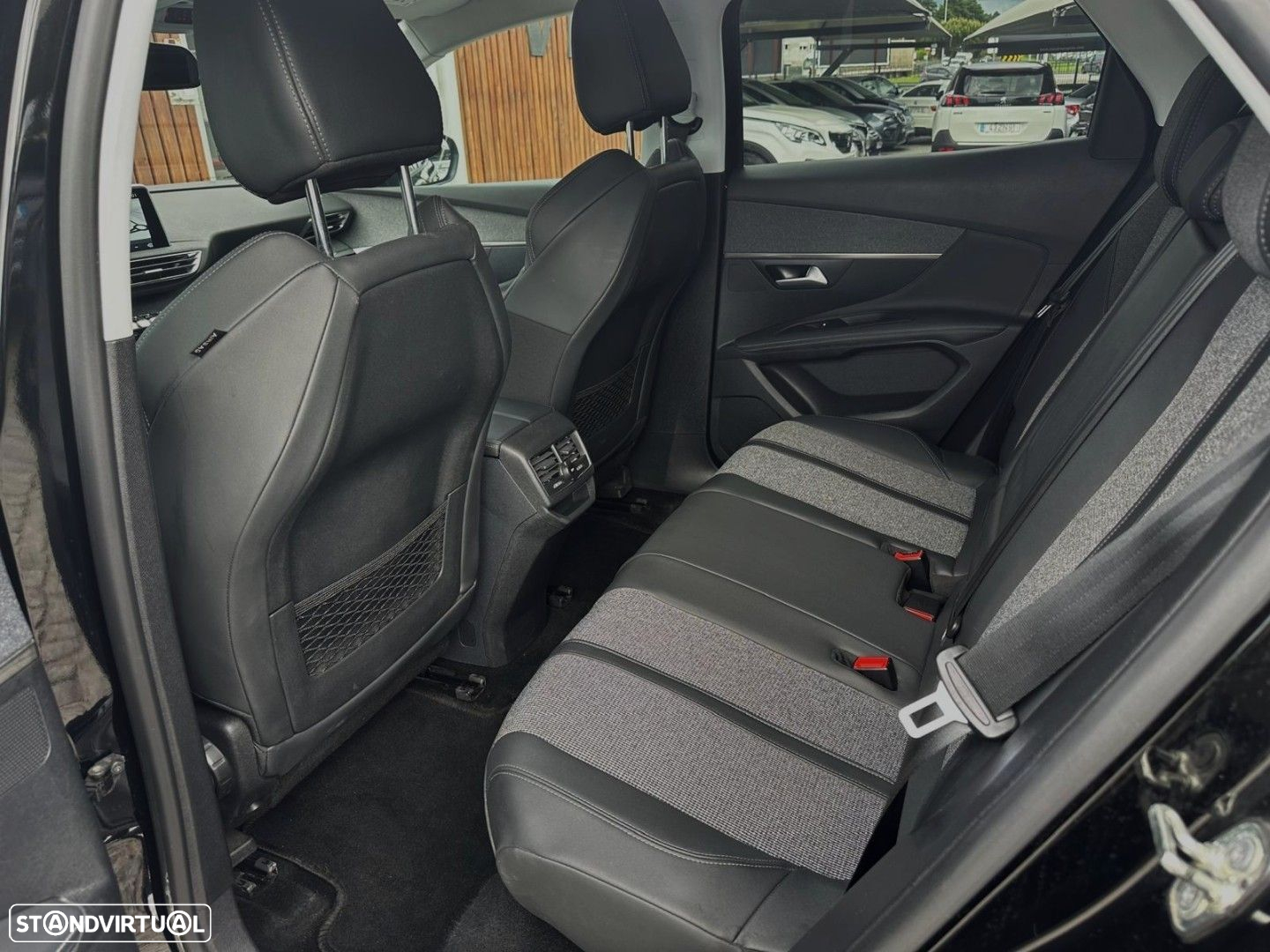 Peugeot 3008 1.5 BlueHDi Allure - 11