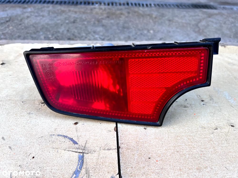 KIA SOUL I 2008-2011 LAMPA PRZECIWMGIELNA W ZDERZAK TYŁ TYLNA PRAWA LEWA 92450-2K01 92451-2K01
