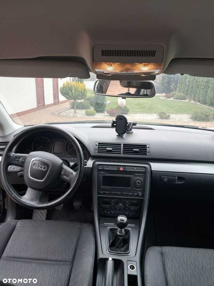 Audi A4 Avant - 4