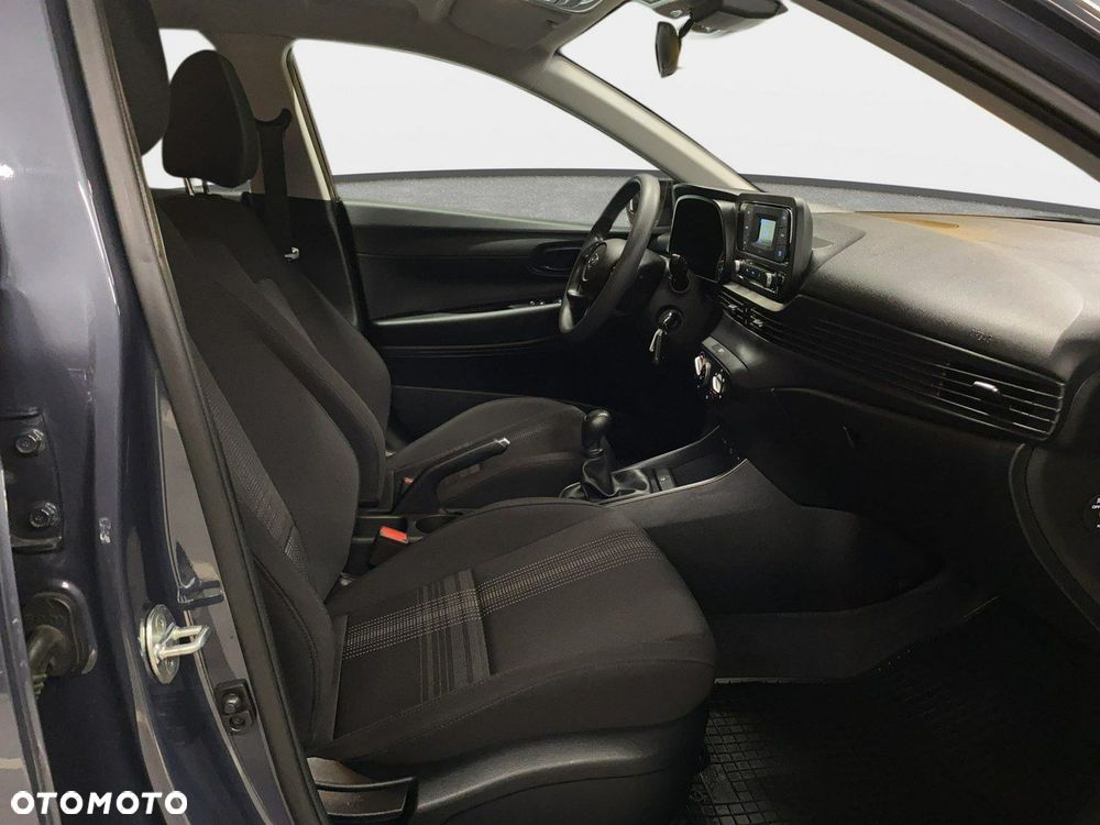 Hyundai i20 - 12