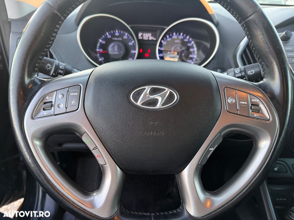 Hyundai ix35 1.6 2WD Fifa World Cup Edition - 11
