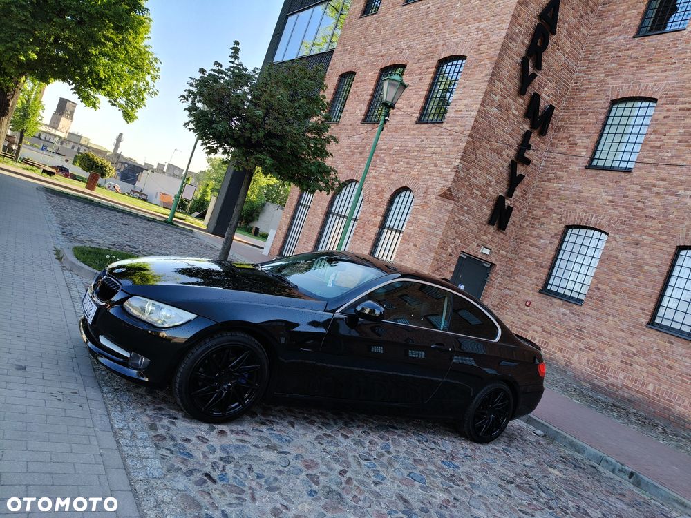 BMW Seria 3 325i - 8