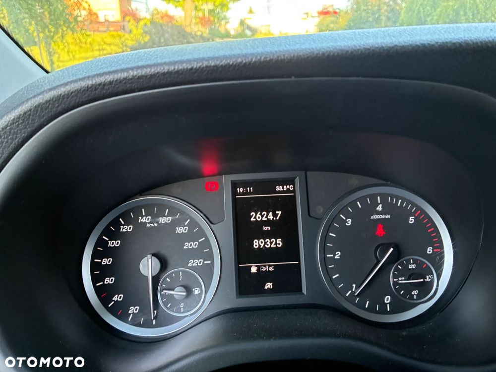Mercedes-Benz VITO - 16