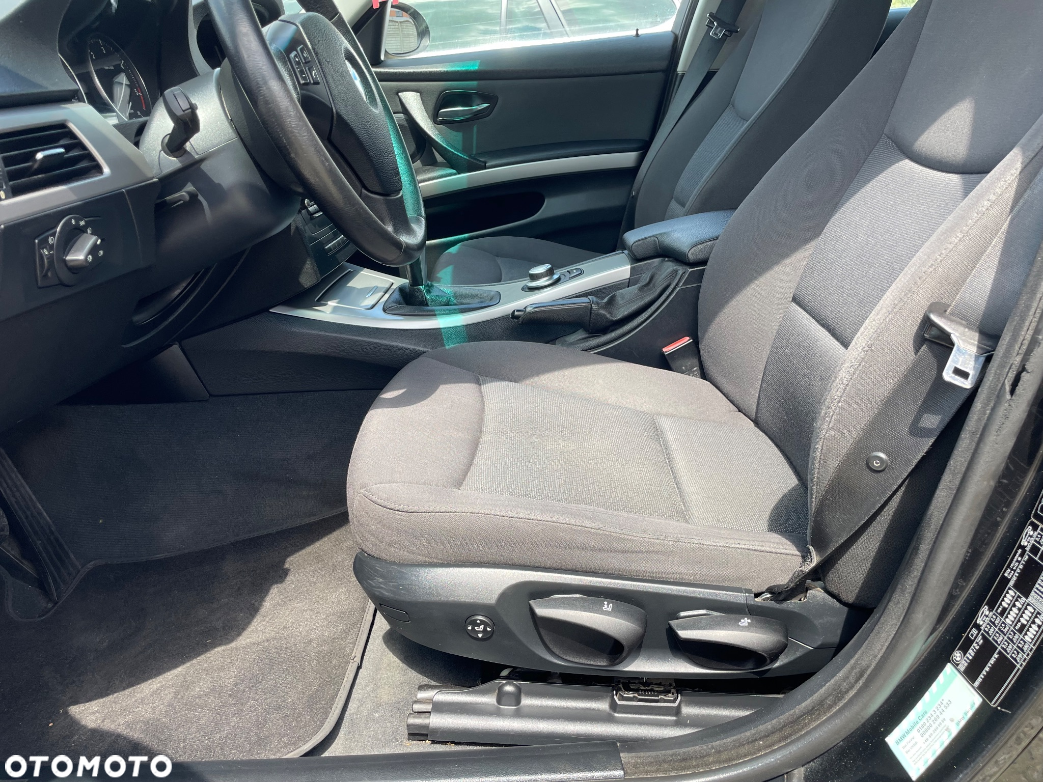 BMW Seria 3 320d DPF Touring - 34