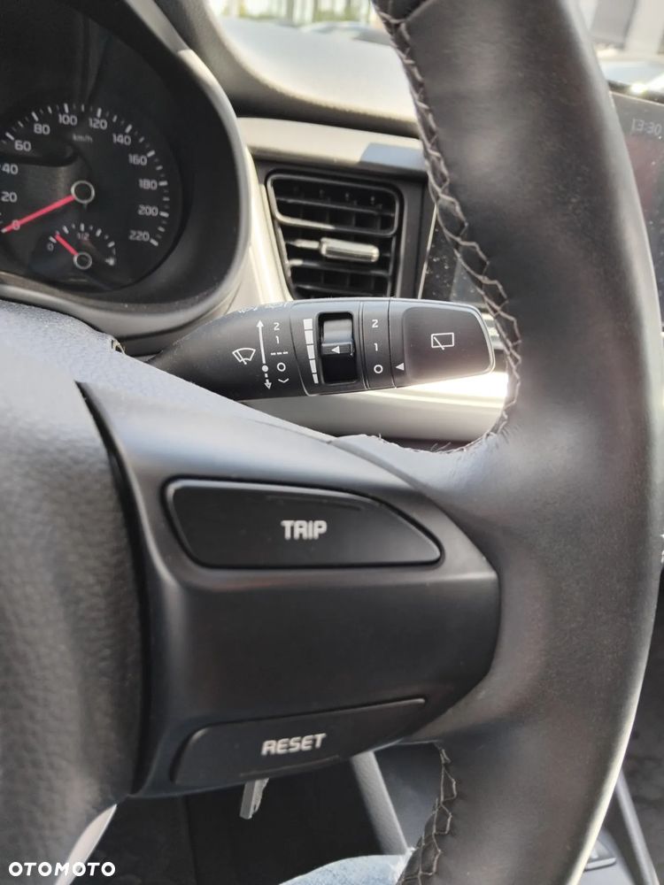 Kia Stonic 1.2 M - 13