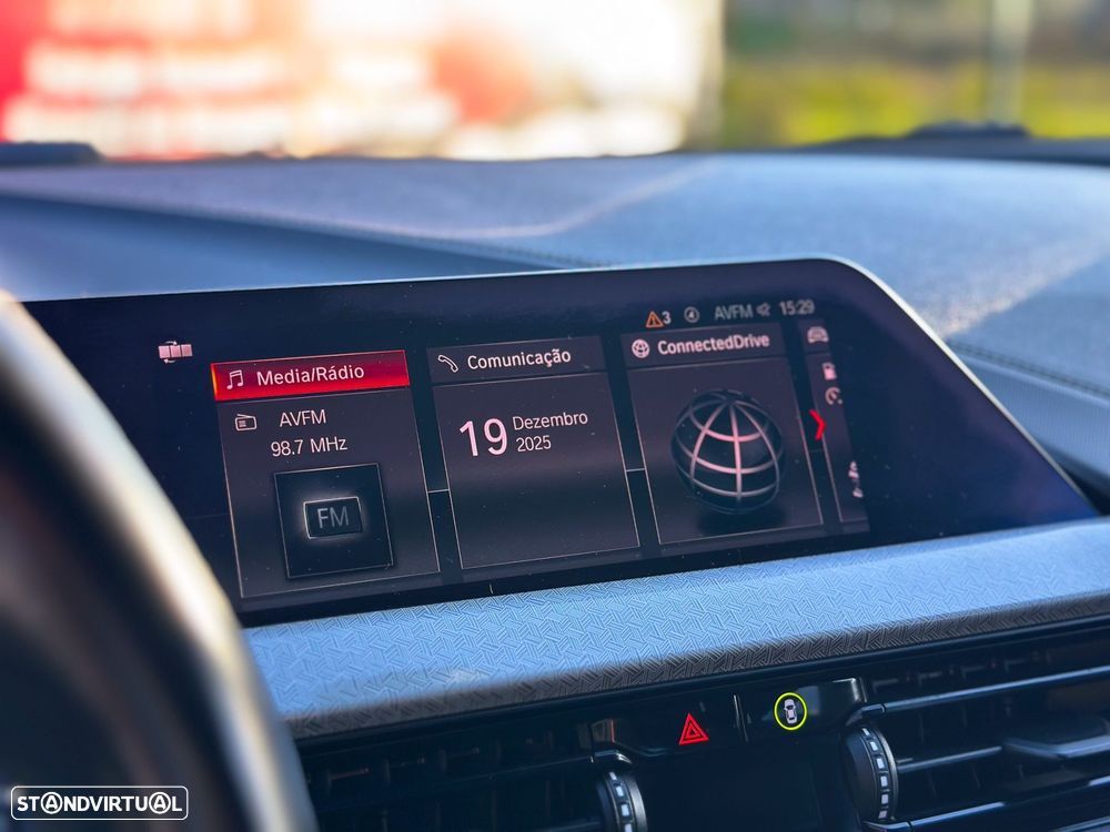 BMW 118 i Pack Desportivo M Auto - 18