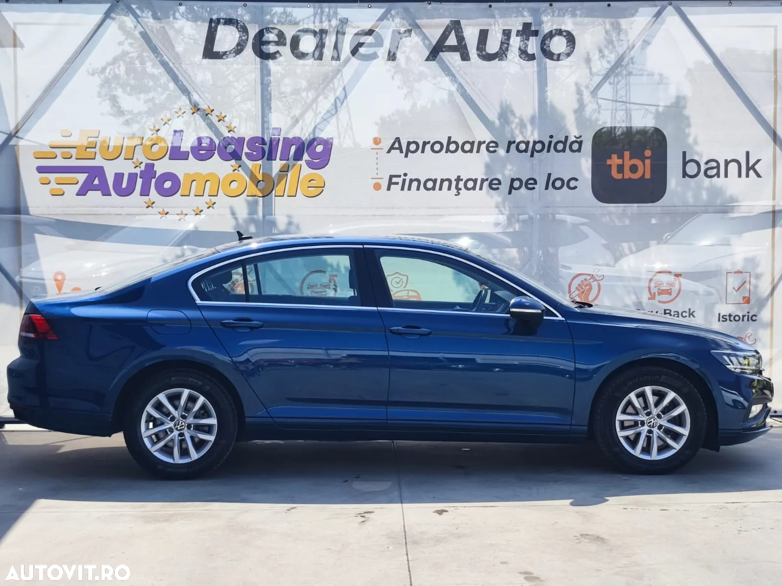 Volkswagen Passat - 4