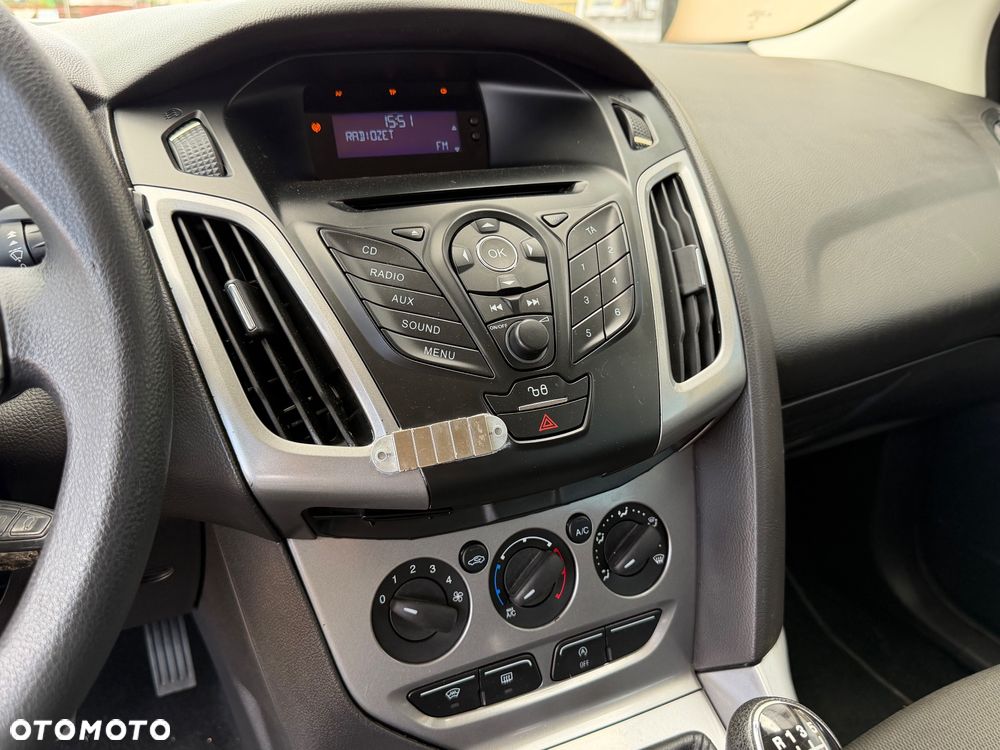 Ford Focus 1.6 TDCi DPF Champions Edition - 22