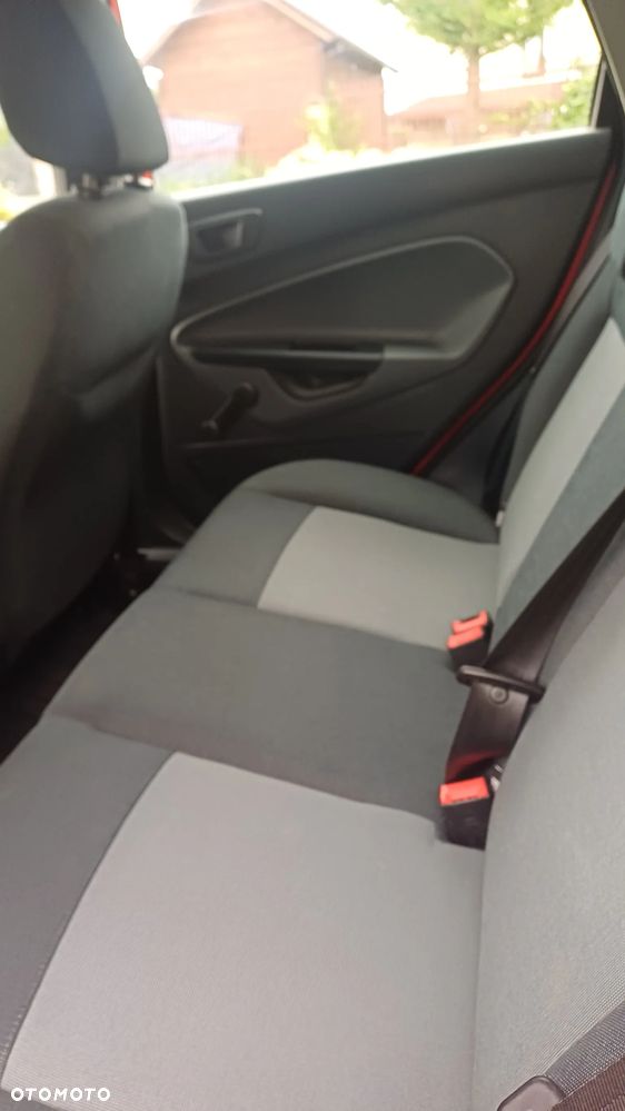 Ford Fiesta 1.25 Ambiente - 8
